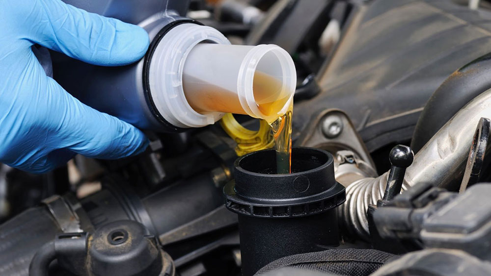 Как выбрать моторное масло: основные критерии
