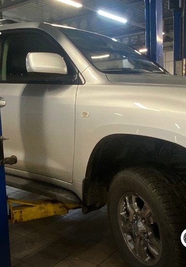 work_gallery/obsluzhivanie-toyota-land-cruiser-200/12-100.jpg
