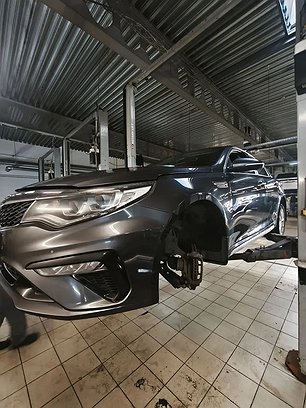 work_gallery/zamena-perednih-tormoznyh-diskov-i-kolodok-kia-optima/tormoz6.jpg